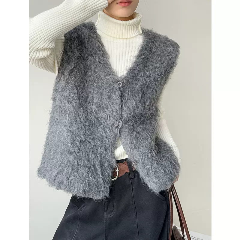 橘芷韩系时尚V领显瘦减龄外套女冬新款毛绒软糯保暖短款马甲61161