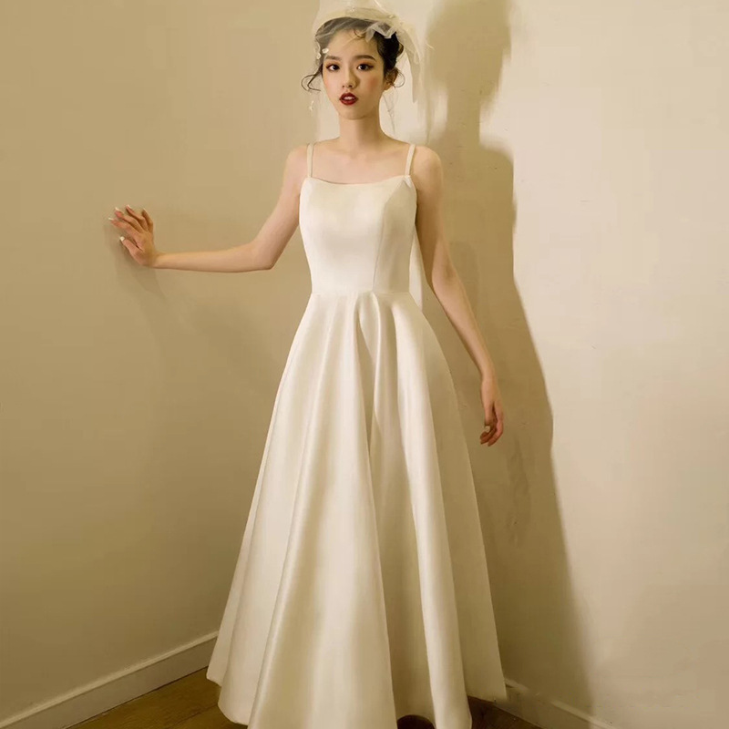 Sexy strap light wedding dress bride French simple elegant satin outdoor yarn Mori registration small dress Sexy strap light wedding dress bride French simple elegant satin outdoor yarn Mori registration small dress