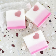 跨境100g薰衣草精油皂热销香氛皂洗手洁面精油肥皂厂家批发沐浴皂