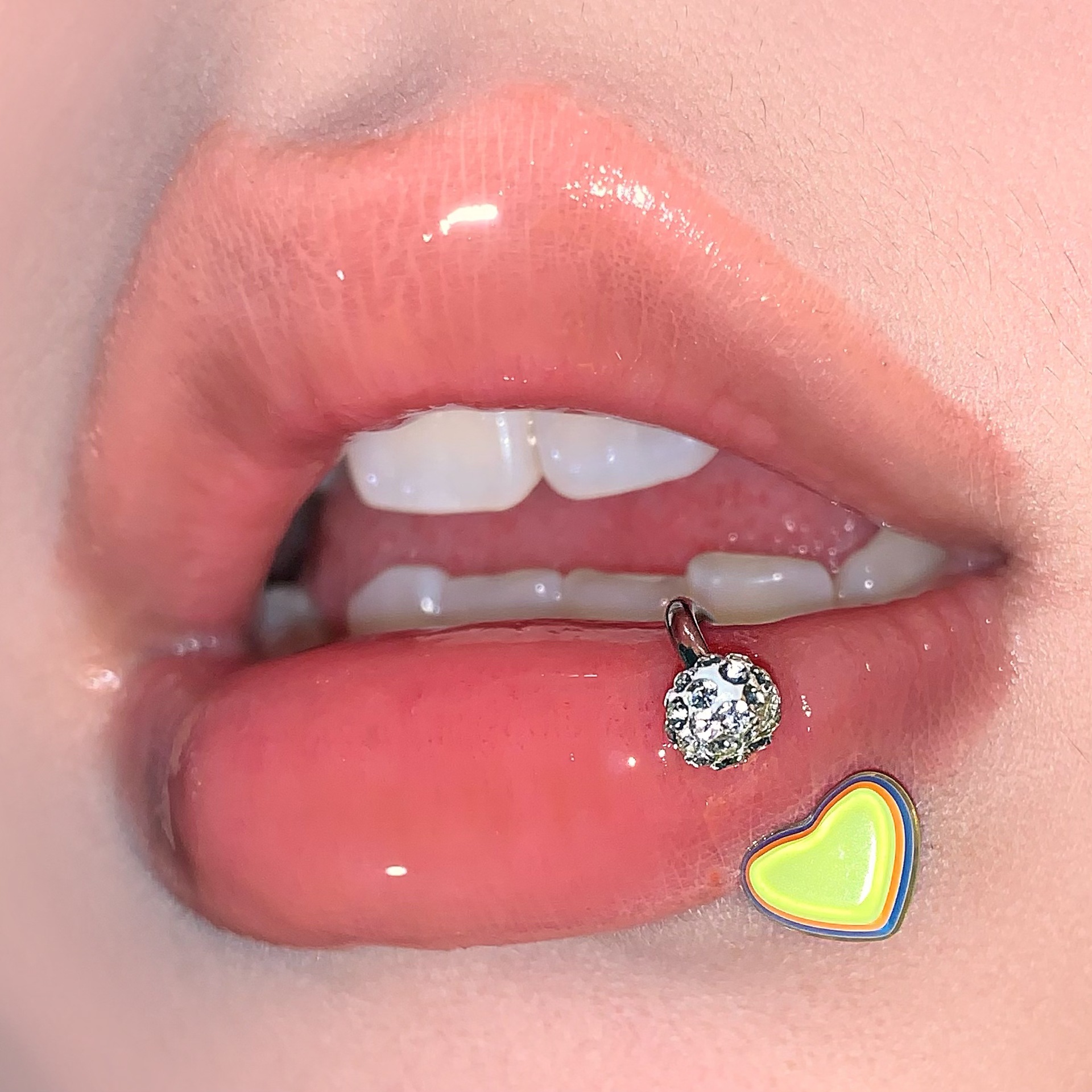 Pointed titanium steel lip stud product view