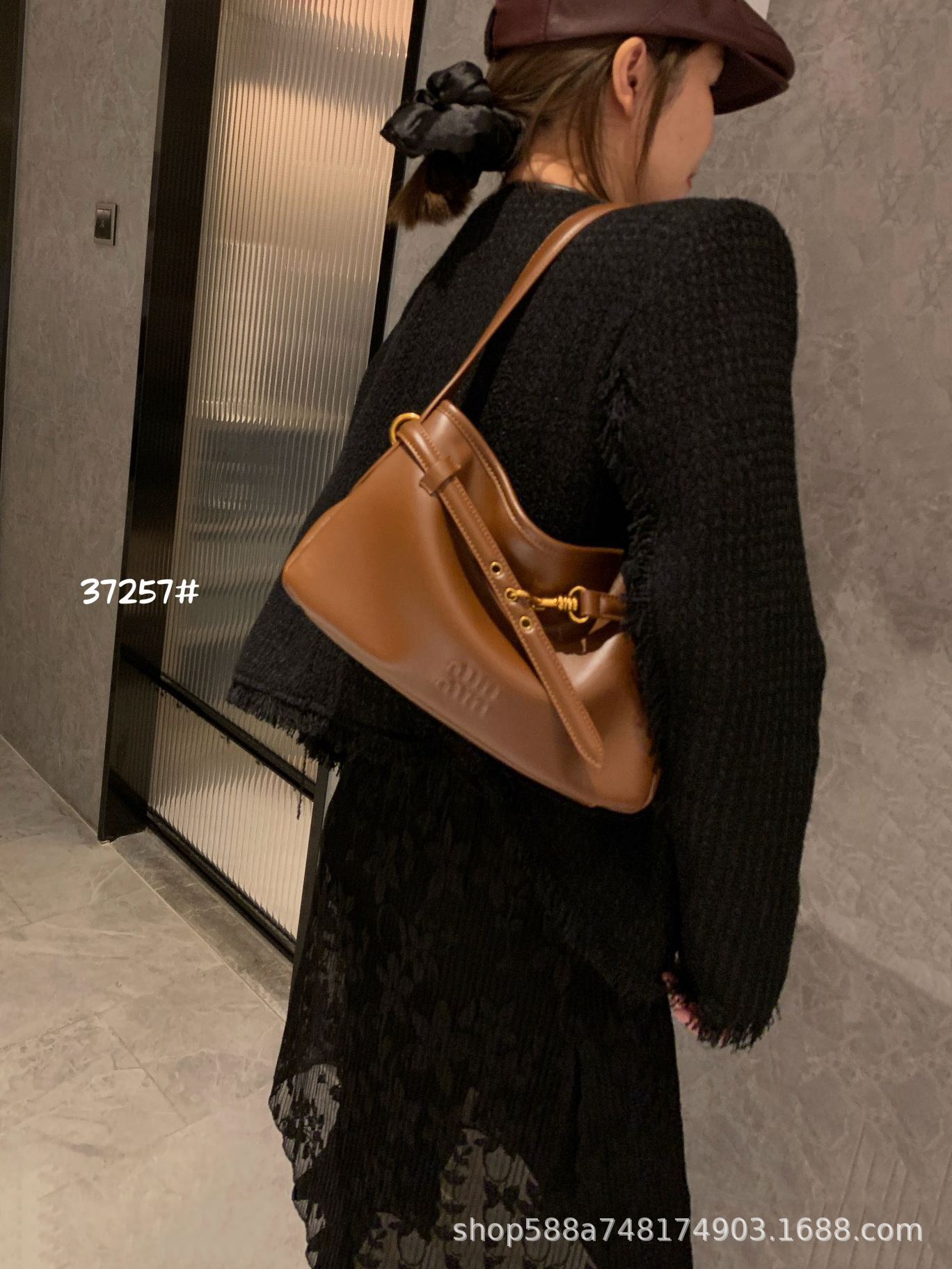 Vintage Genuine Leather Underarm Bag Small Square Bag For Women High-End Niche Retro Bag Commuter Shoulder Bag Large Capacity Tote - Thumbnail 6