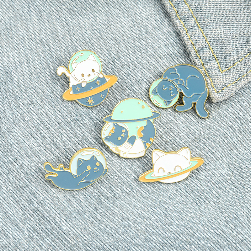 Cute Cat Alloy Plating Metal Brooches display picture 5