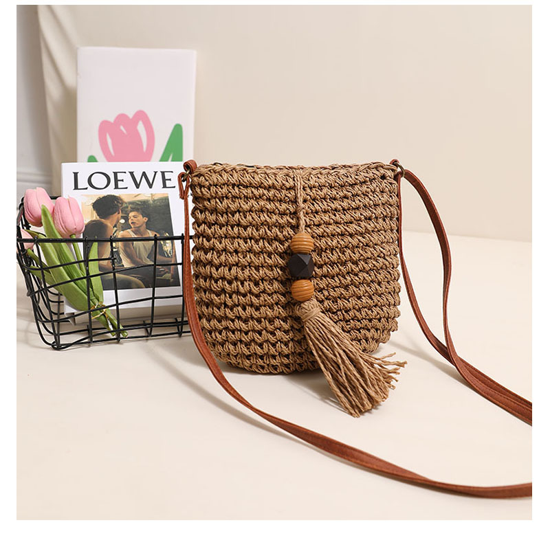 Women's Medium Straw Solid Color Vacation Beach Tassel Weave Zipper Straw Bag display picture 1