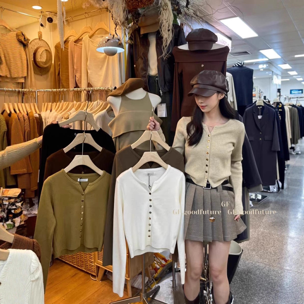 2025年秋冬V领针织衫女长袖纯色打底上衣短款外搭外套开衫毛衣