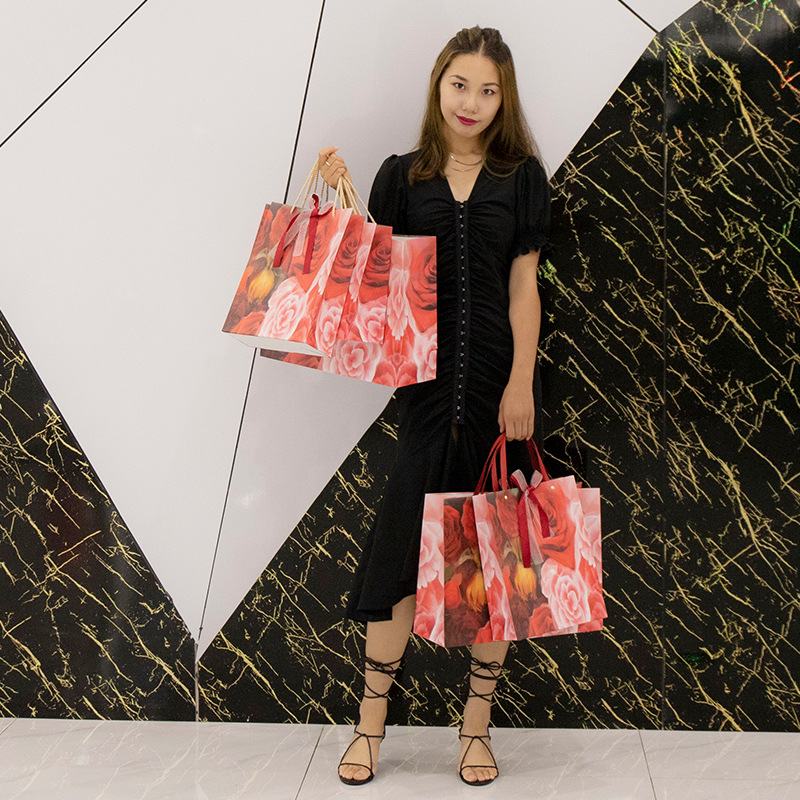 Bolsa de regalo de mano festiva roja bolsa de regalo de vacaciones tienda de ropa de mujer bolsa de compras bolso bolsa de papel