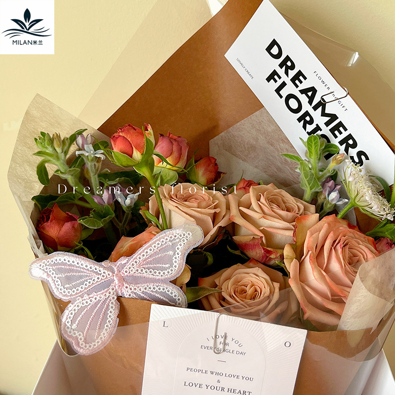 Milán bordado tridimensional encaje mariposa flor ramo Decoración Accesorios hechos a mano DIY material accesorios adornos florales