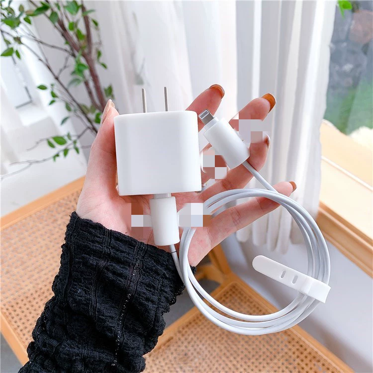 Набор защитных чехлов для зарядного устройства (Apple) для iPhone 18/20W, PVC-кит из 4 шт с кабелем 1.4 м