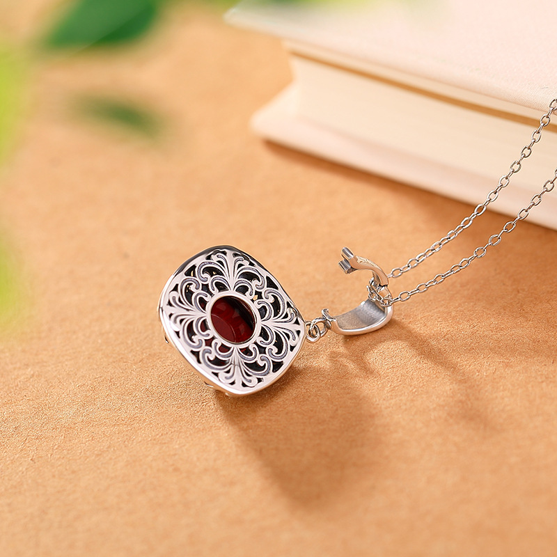Mặt dây chuyền bạc S925 hình hươu chạm khắc rỗng, phong cách cổ điển, đính đá hổ phách — Mặt Dây chuyền đơn (không có dây chuyền)