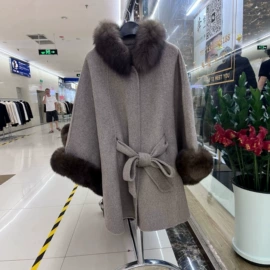 成人帽;围巾;皮草