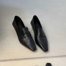 ��Ƥ��~�@��ͨ�ڰٴ��ЬŮ��ʽ���^һ�_�ŵ͸����|����СƤЬ