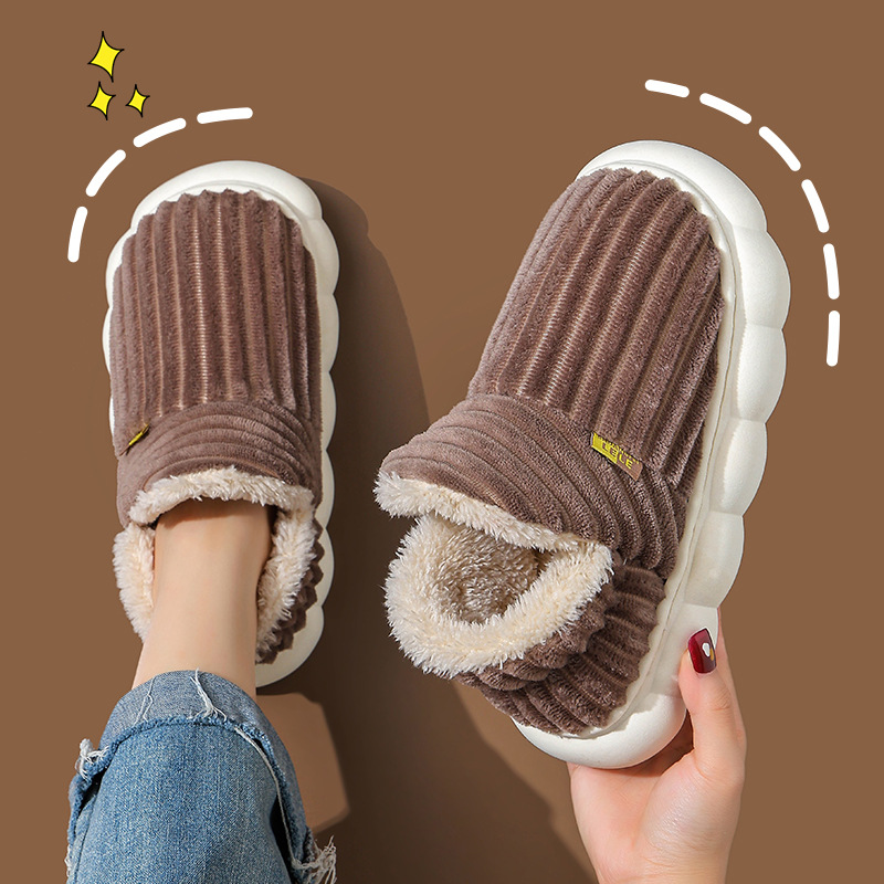 Zapatillas de algodón de invierno bolsas de hombre tacones de interior zapatos cálidos de terciopelo caseros zapatos de algodón de invierno