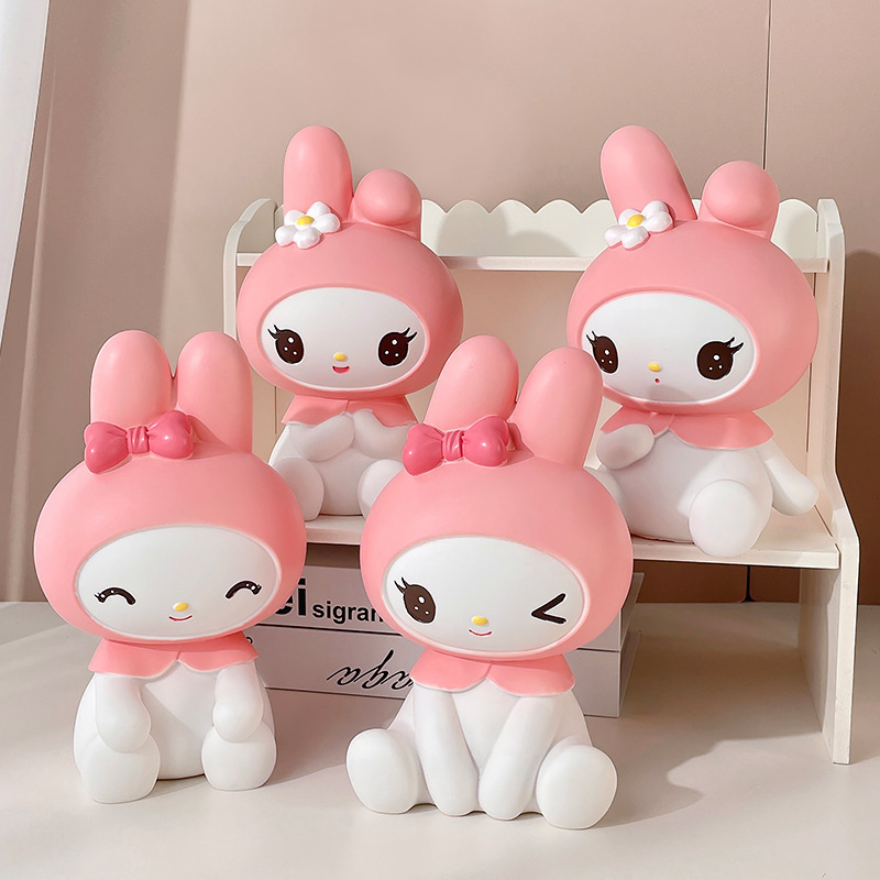 크리에이티브 쿠로미 멜로디 장식 수지 돼지 저금통 야간 조명 흔들리는 머리 침실 장식 어린이 선물 도매