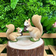多肉のコケの小さい景観の置物のかわいいシミュレーションのリスの樹脂の工芸品の部品の植木鉢の造景の装飾