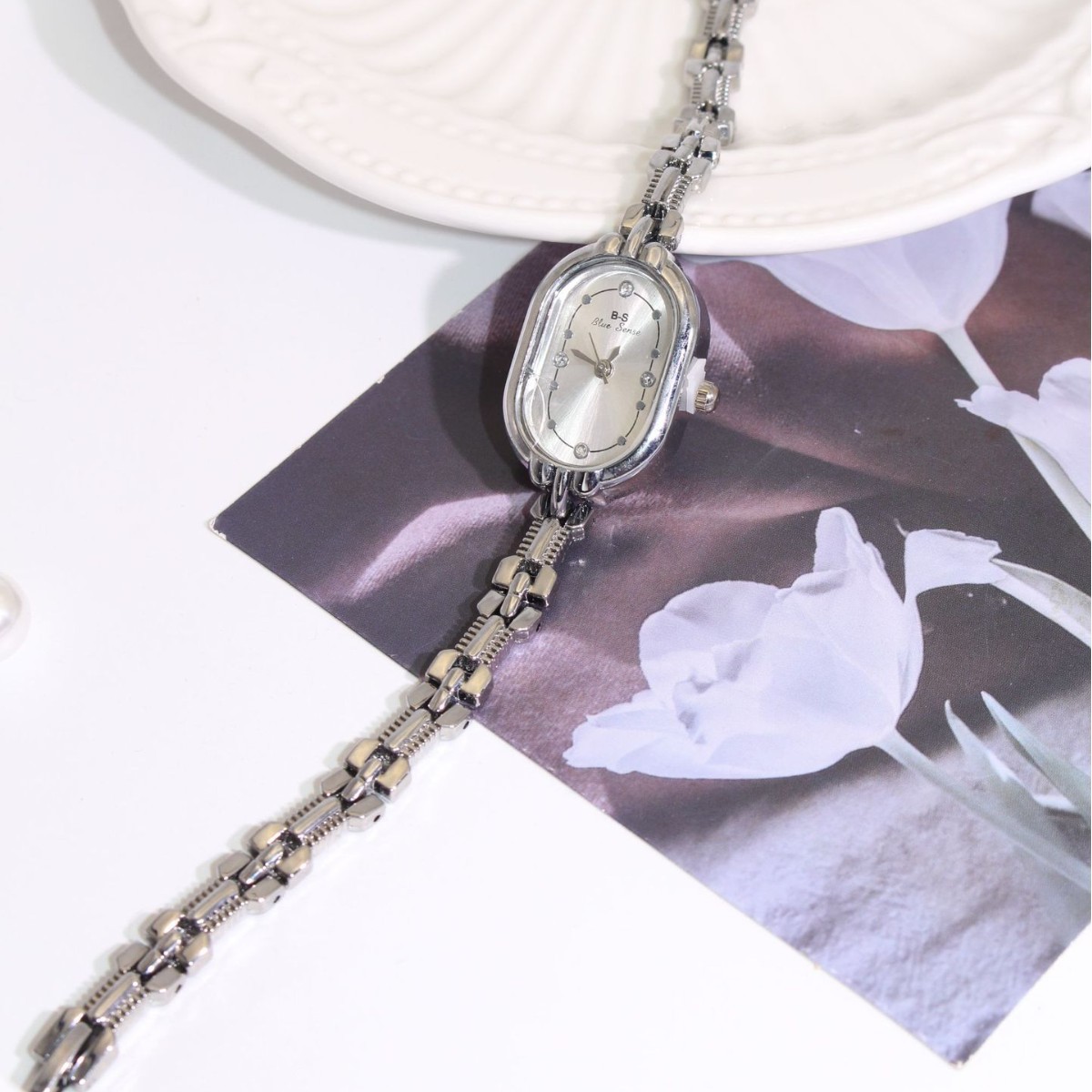 Old Money Style New Product Simple Retro Small Gold Watch Oval Women's Watch Niche High-End Bracelet Jewelry Women's Quartz Watch