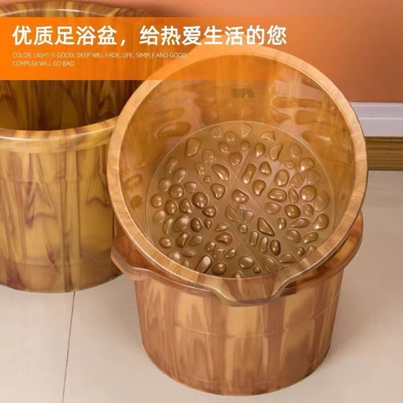 バケツの家庭用の足を浸します。バケツは足を洗って、足を浸します。バケツは蓋付きのバケツがあります。|undefined