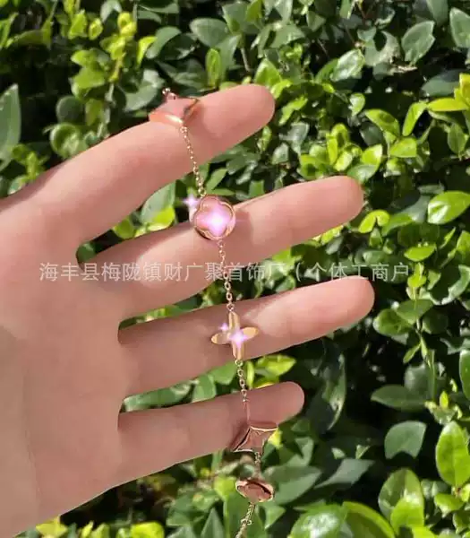 Five Flower Bracelet