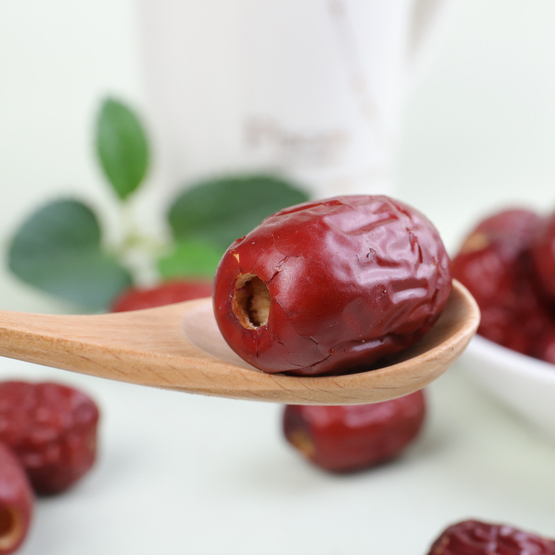 Wholesale and distribution of Xinjiang jujubes, hand-picked and seedless, first-grade new goods, Xinjiang specialty for zongzi.