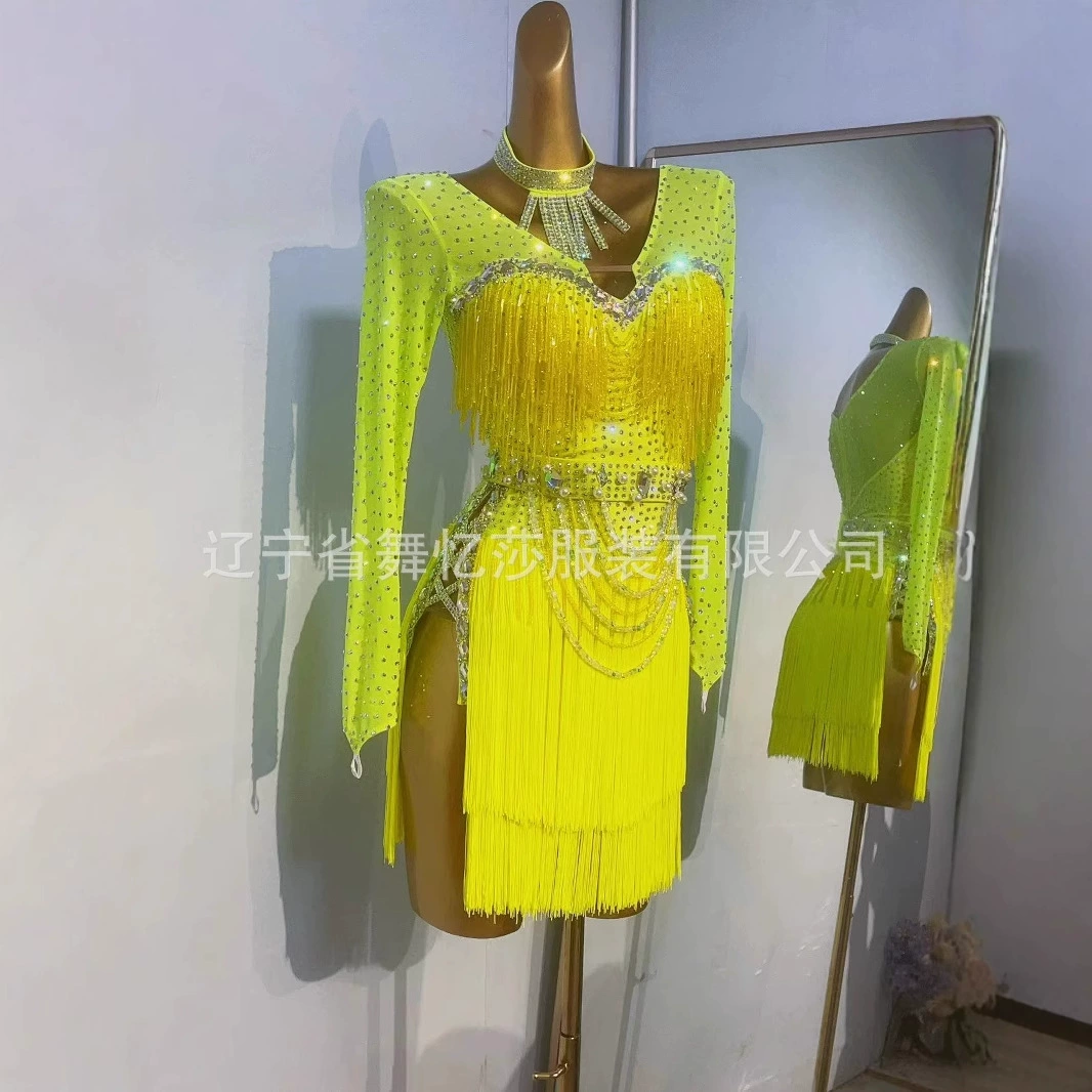 Новый профессиональный костюм для латиноамериканских танцев 2025 года с бахромой, длинными рукавами, стразами, сценическое платье для соревнований, наряд для выступлений с пайетками, одежда для экзаменов по искусству.