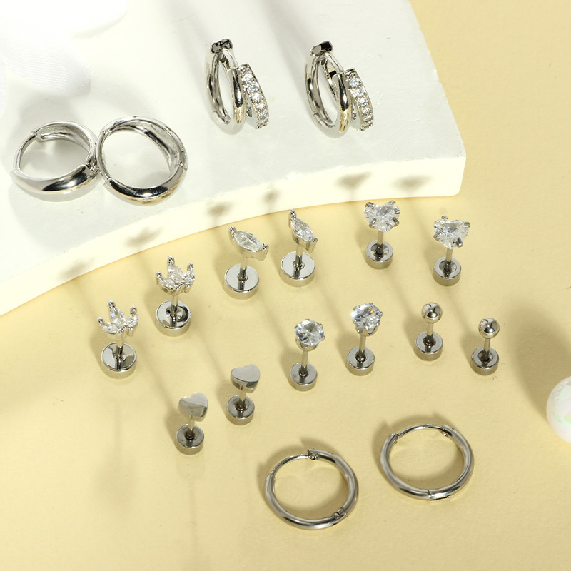 Labret piercing jewelry detail image