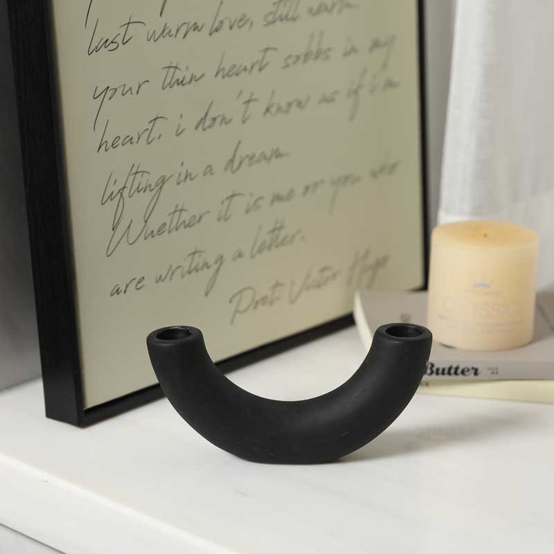 Adornos de candelabros de cerámica ins transfronterizos Wabilifeng candelabros en blanco y negro Sala de estar para el hogar Dormitorio Mesa de comedor Decoración suave