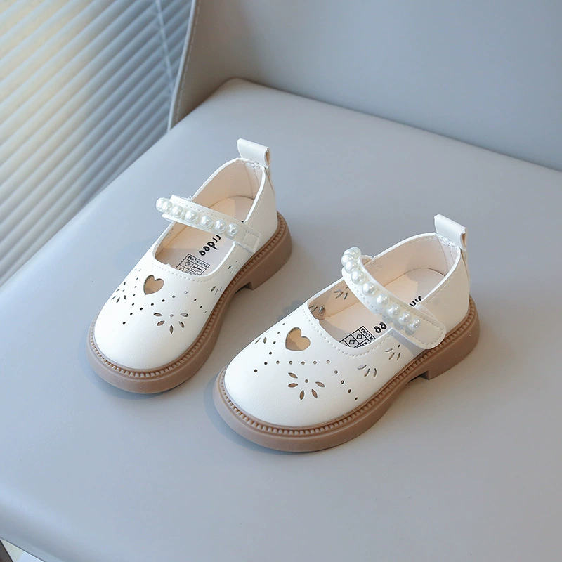 Маленькие кожаные туфли для девочек, весна-лето 2025, туфли принцессы на мягкой подошве для маленьких девочек, туфли на плоской подошве для маленьких и средних детей, однотонная корейская повседневная обувь