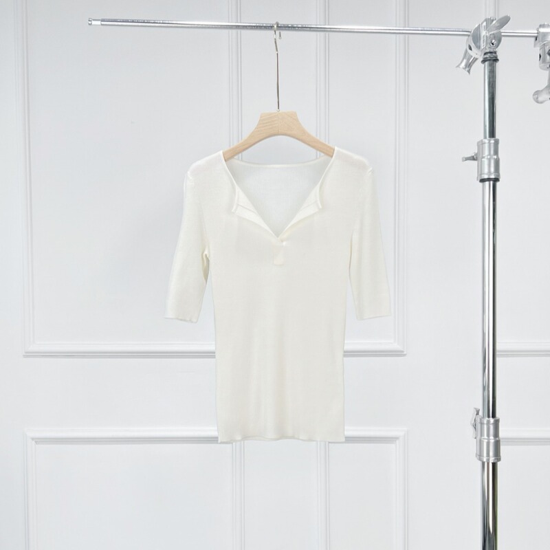 Clearance Sale on Discontinued Sizes: Sherry German Yangzi Yarn Merino Wool Slim Fit Short Sleeve Knitted Top for Women