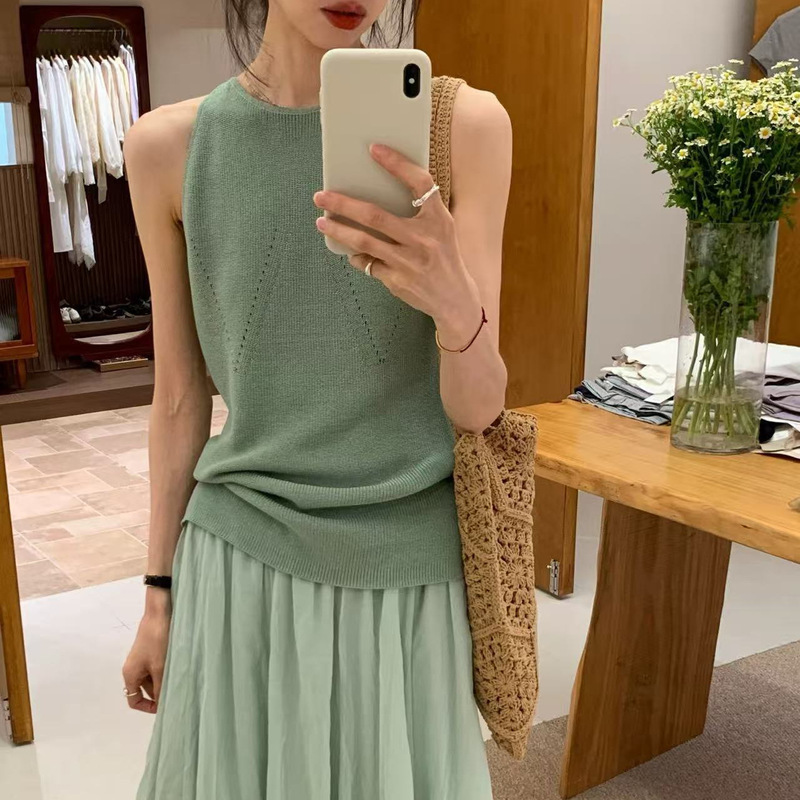Korean-Style Round-Neck Hollow-Out Sleeveless Off-Shoulder Camisole for Women, 2026 Summer New Slim-Fit Top Ins Korean-Style Round-Neck Hollow-Out Sleeveless Off-Shoulder Camisole for Women, 2026 Summer New Slim-Fit Top Ins