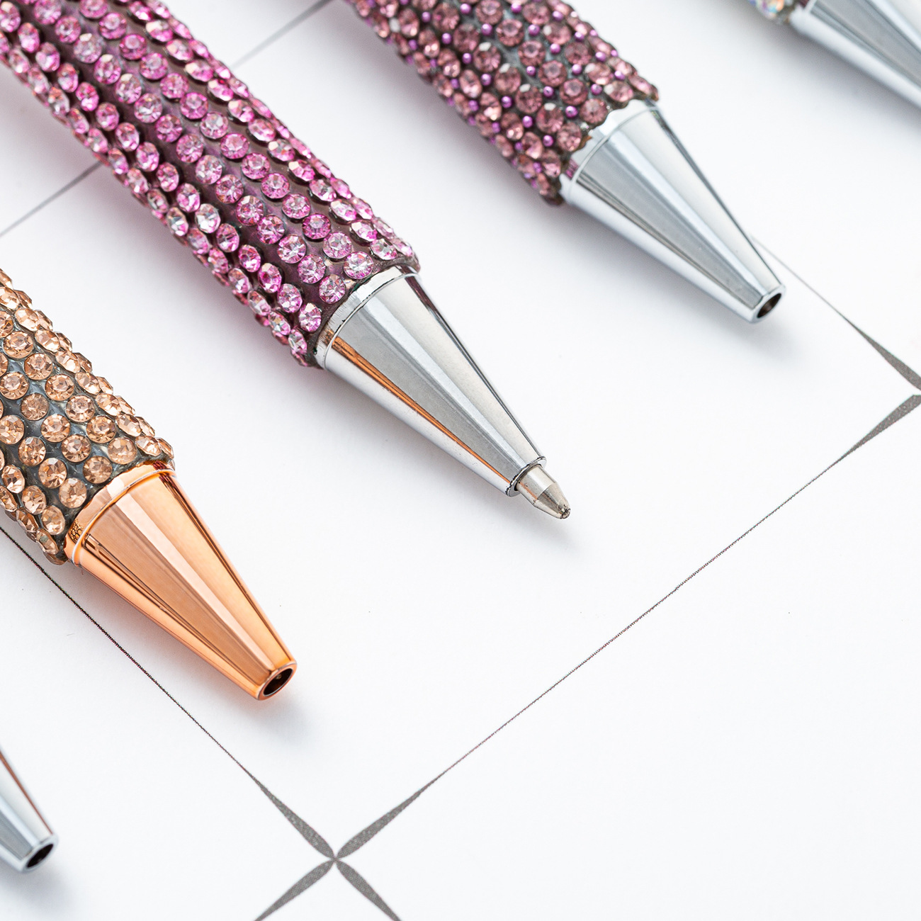 Presione bolígrafo de pulsación en stock mayorista prepucio de diamante bolígrafo de pulsación de papelería bolígrafo de pulsación de pulsación de pulsación de pulsación