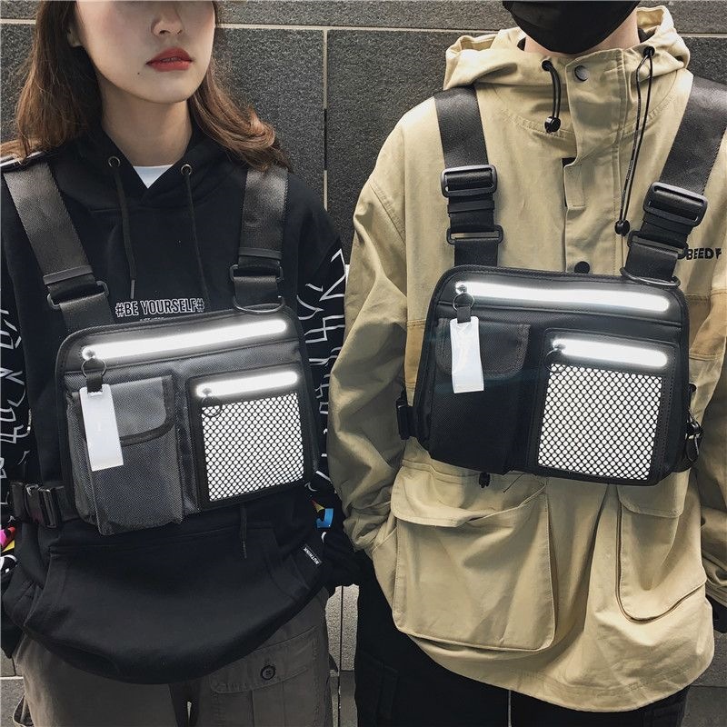 潮酷机能工装包街头嘻哈反光马甲包男女战术包王一博同款街舞胸包