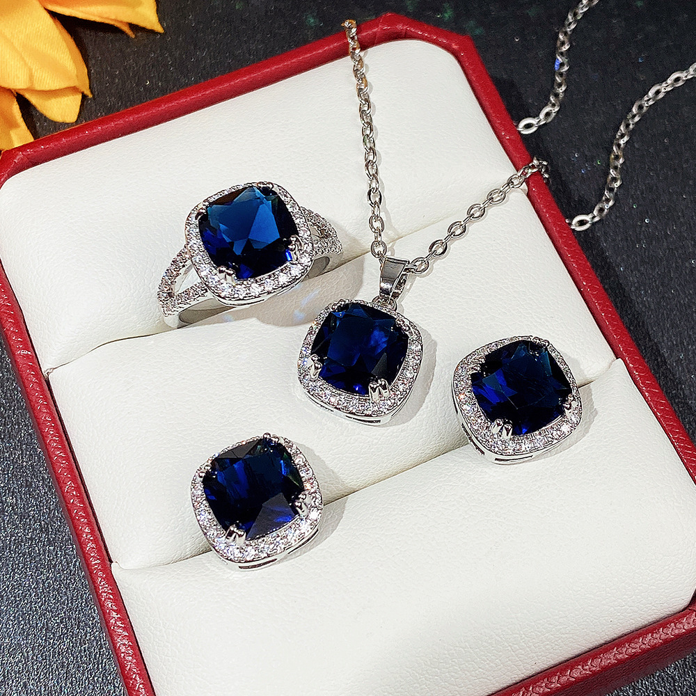 Luxurious Square Copper Inlay Zircon Rings Earrings Necklace display picture 5