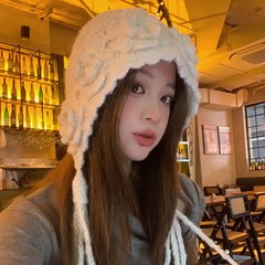 落雪白100纯手工帽子女冬2025新款羊毛流苏毛线帽绑带护耳雷锋帽