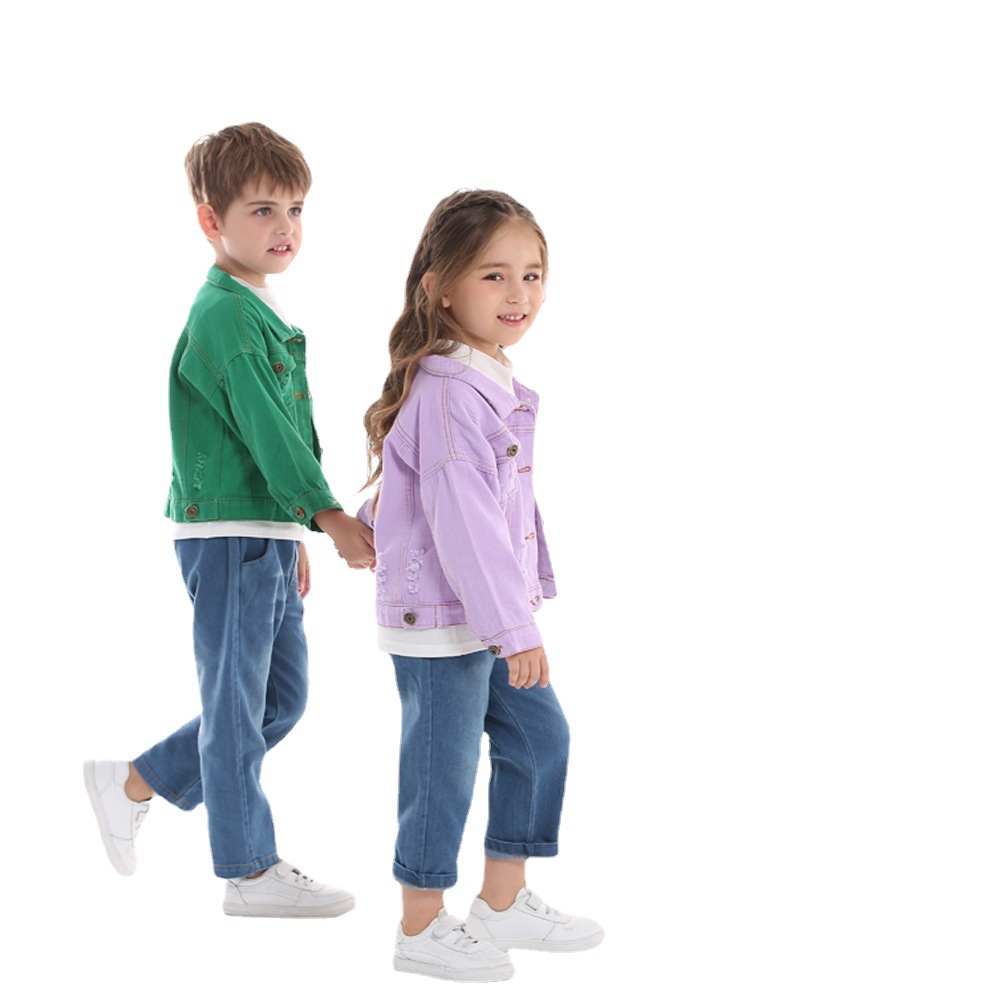 2025 Chaqueta de mezclilla de hermano y hermana de color caramelo de moda Chaqueta casual ultracorta de manga larga de un solo pecho de otoño Jacket