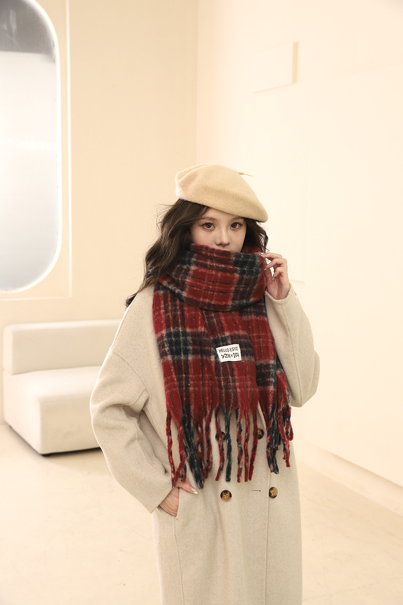 Schal für Herbst- und Winterfrauen mit einem Gefühl von Luxus 2024 Neues Seepferdchenfellgitter Koreanische Version Paarschal_voghion.com