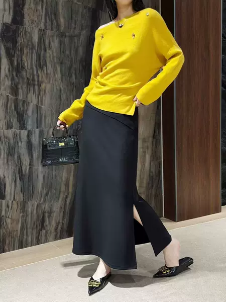 High-waisted side-slit fishtail skirt, high-density elastic fabric, slimming and versatile, mid-length, elegant skirt
