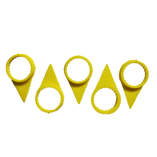Tire nuts loose indicator suitable for truck bus buses