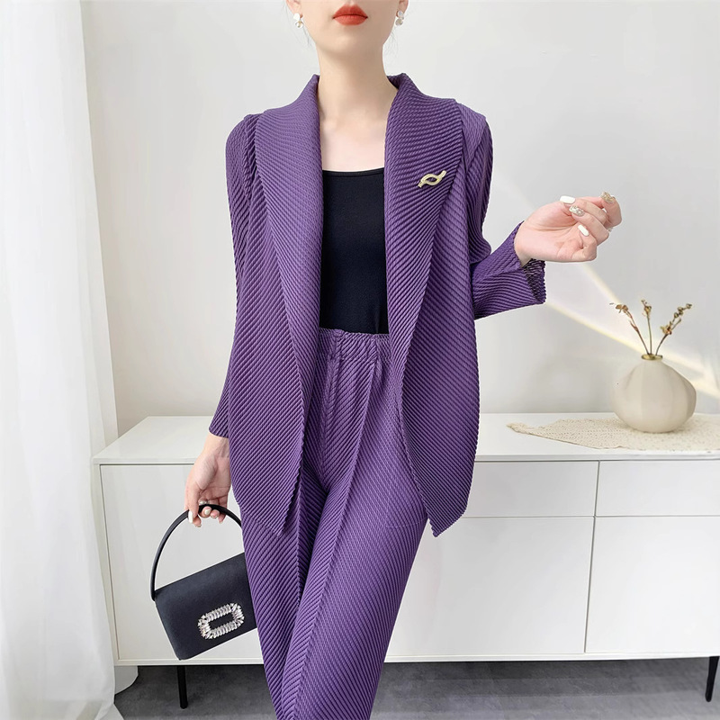 2025 Spring and Autumn Miyake High-end Pleated Jacket Women's Suit suit Leisure High-end Sense Niche Foreign Trade Southeast Asia 2025 Spring and Autumn Miyake High-end Pleated Jacket Women's Suit suit Leisure High-end Sense Niche Foreign Trade Southeast Asia
