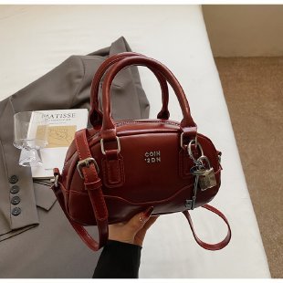 Perseguir la excelencia, un bolso femenino dedicado a las mujeres elegantes