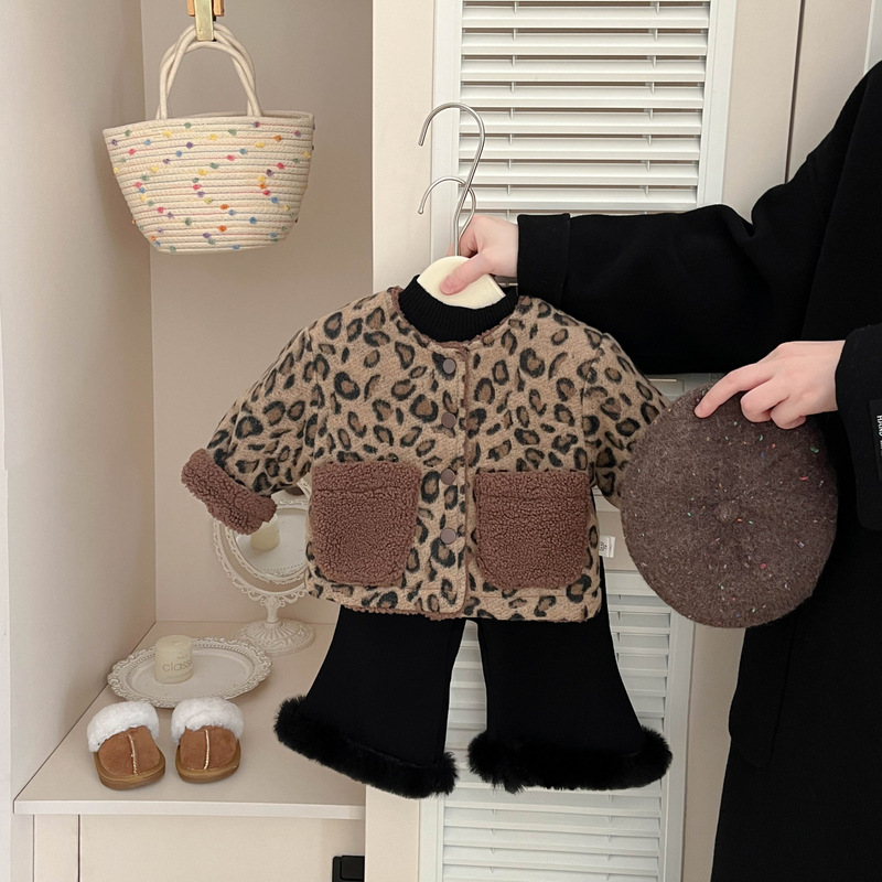 Baby Girl's Velvet Thickeneded Double-Sided Leopard Print Outwear Winter New Style Fashionable Children's Clothes Baby Tops