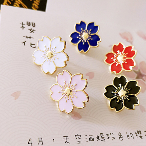 Summer cherry blossom anti-exposure lapel pin fashionable Japanese medal cartoon badge cute student girl schoolbag pin jewelry