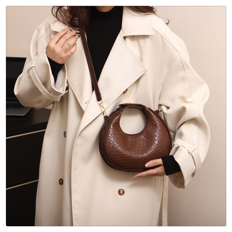 Bolsos para mujer 2023 invierno nueva moda patrón de cocodrilo bolso de hombro de luna nueva moda simple bolso de estilo occidental