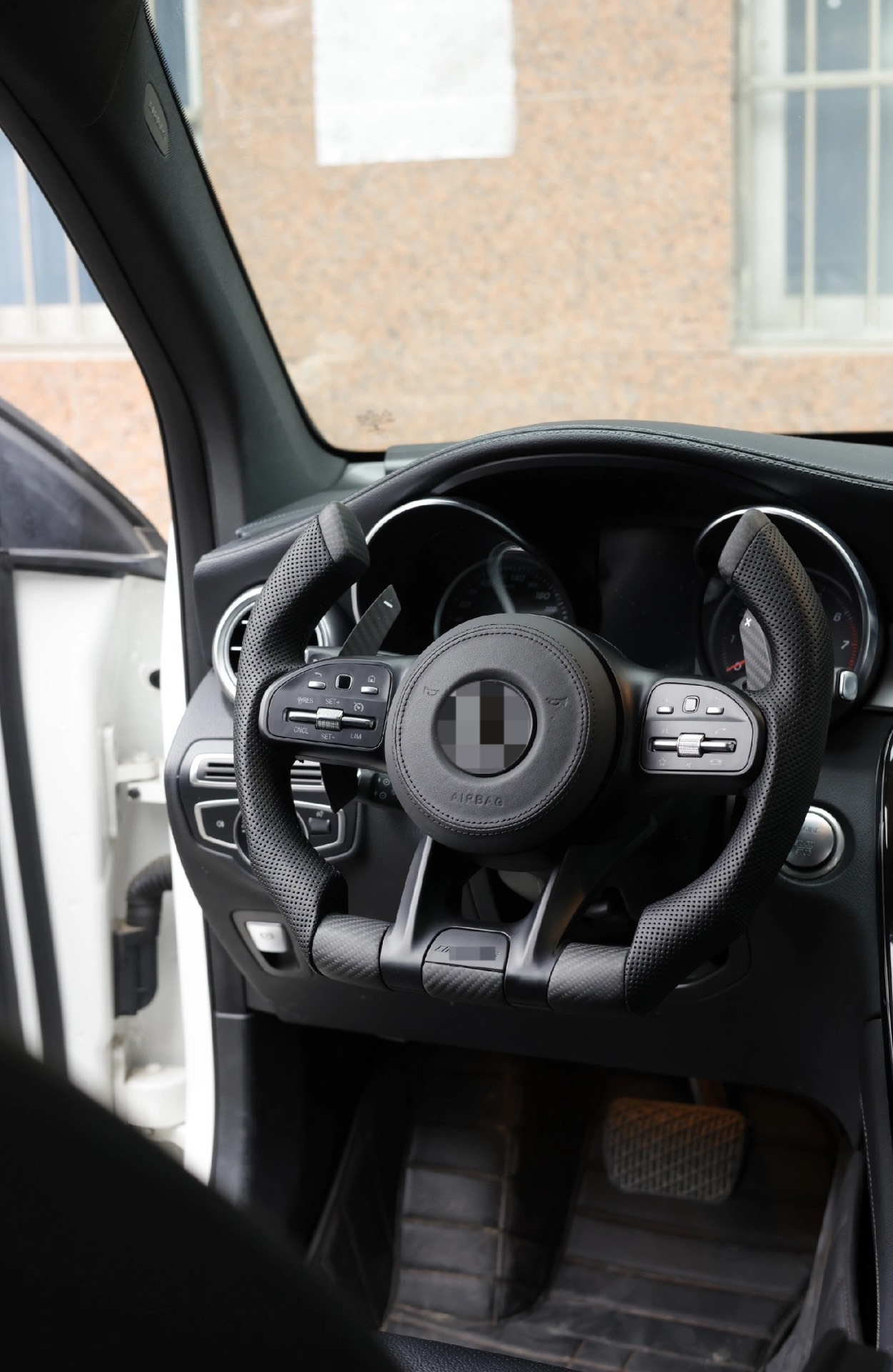 Suitable for Mercedes-Benz A/C/E/S/G/CLS/AMG carbon fiber half-wheel steering wheel, for old models and new models