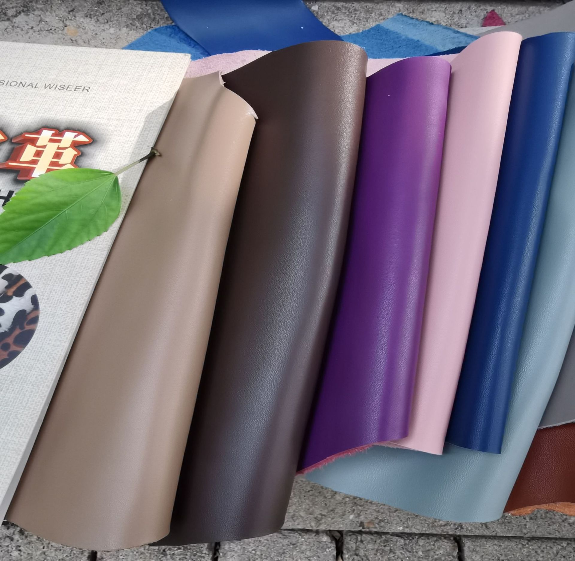 现货供应箱包手袋用头层软纳帕牛皮男女鞋用皮料