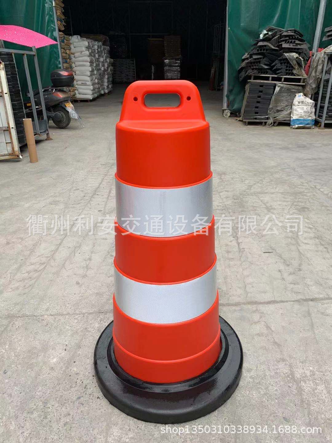 黑色橡胶底座出口沙特美国款式防撞桶