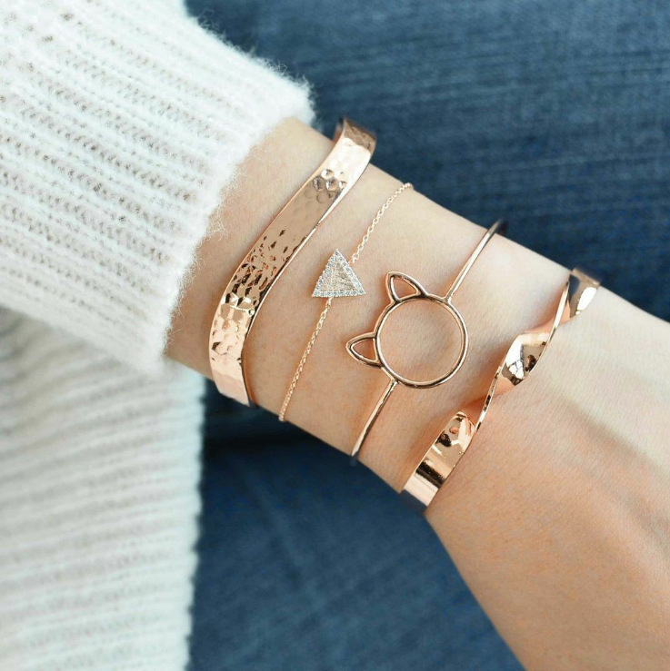 semplice braccialetto a vento da donna triangolo con diamanti incastonati braccialetto in metallo con gatto carino set di bracciali_voghion.com