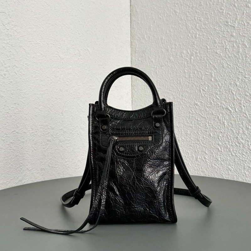 26 new models of silver cracked pattern motorcycle small tote bags, vintage tassel studded crossbody mobile phone bags, trendy bags for women 26 new models of silver cracked pattern motorcycle small tote bags, vintage tassel studded crossbody mobile phone bags, trendy bags for women