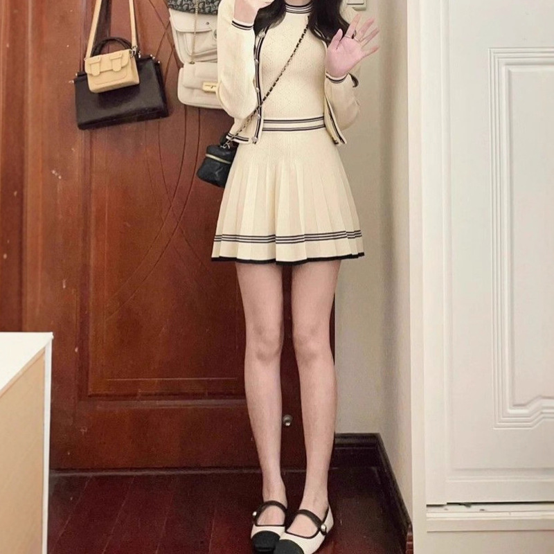 韩系学院风小香套装裙女春秋季高级感时尚撞色针织背心开衫三件套|undefined