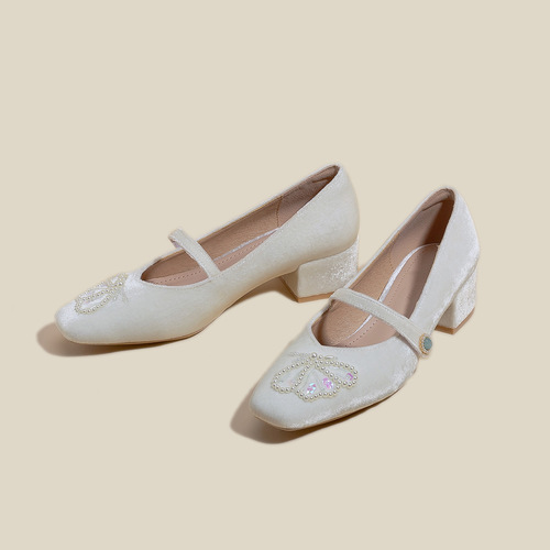 Square-headed thick-sole Mary Jane single shoes, new for spring and summer, velvet surface, pearl fairy wind, gentle Chinese-style cheongsam wedding shoes