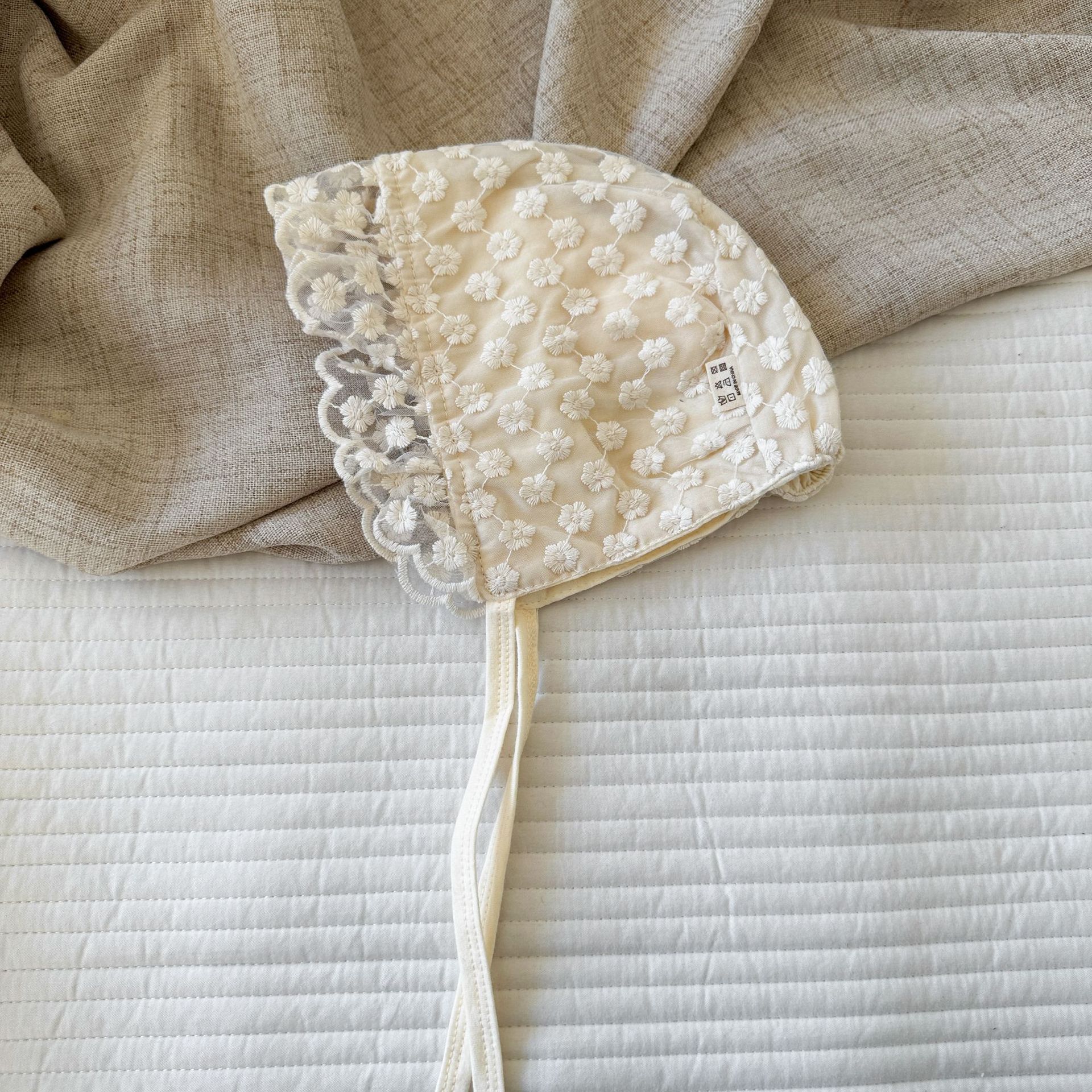 Sugar Pear ropa infantil niñas sombrero 2025 primavera nuevo bebé sombrero de encaje sombrero de bebé sombrero protector de oídos sombrero
