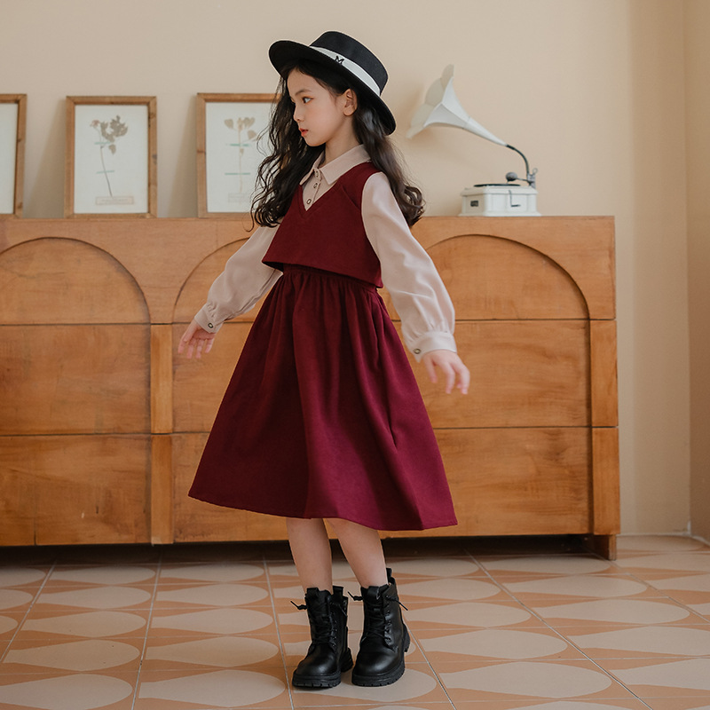 2024 niñas solapa moda falso vestido de dos piezas niños medianos y grandes rojo Otoño e Invierno vestido de princesa de pana vestido de padre e hijo