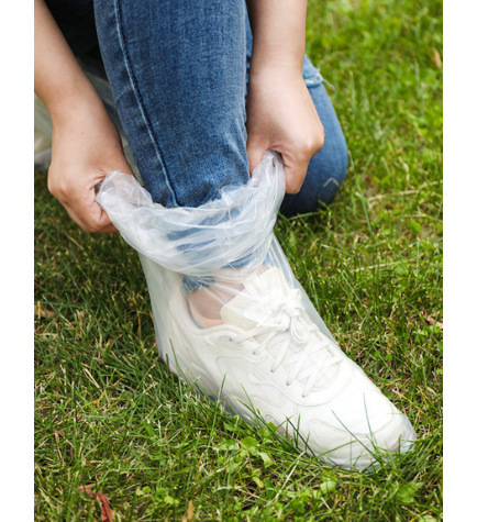 Non-slip transparent plastic outdoor thickened wear-resistant isolation foot covers disposable shoe covers rainproof and moisture-proof rainy day shoe covers